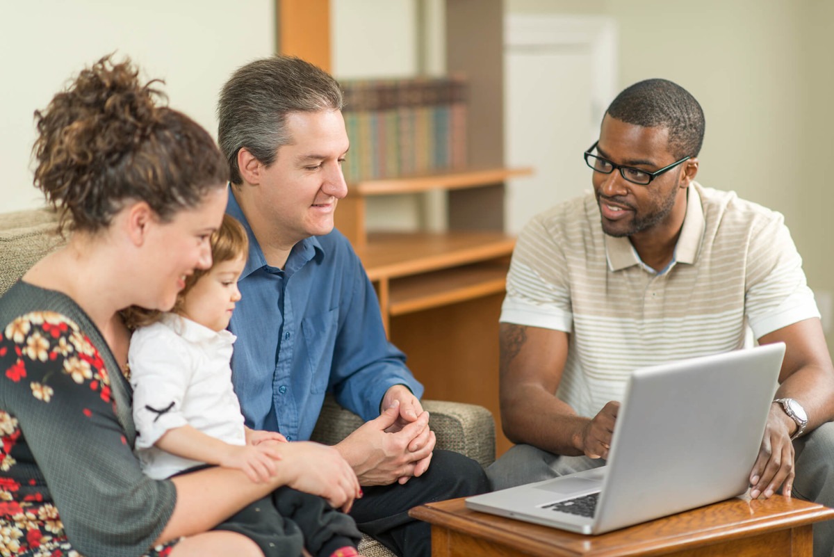 social workers helping